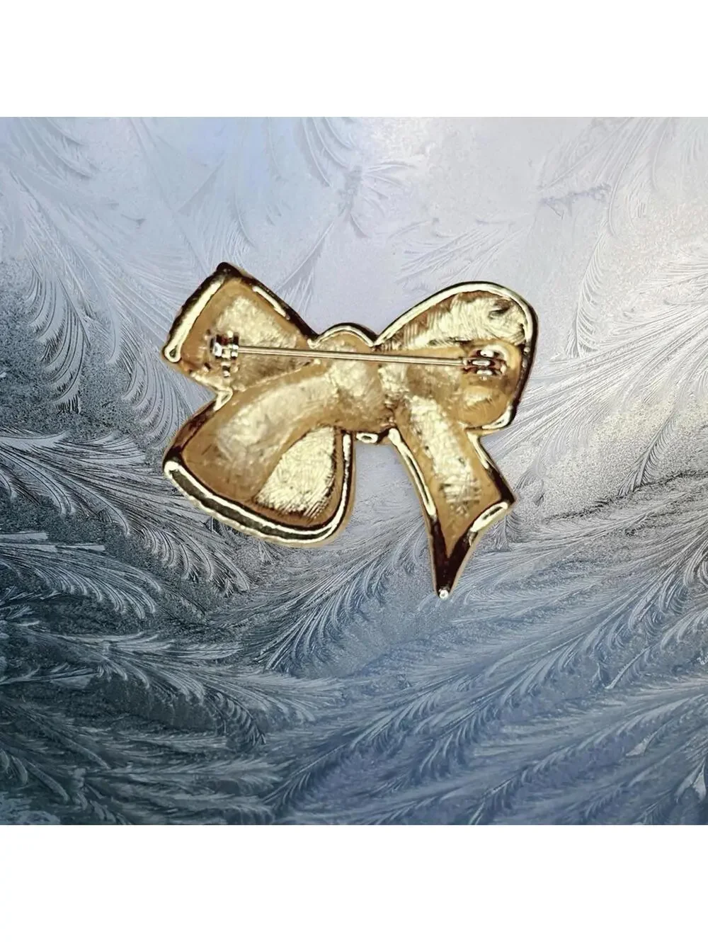 181. Vintage Goldtone Bow Brooch with Crystal Accents